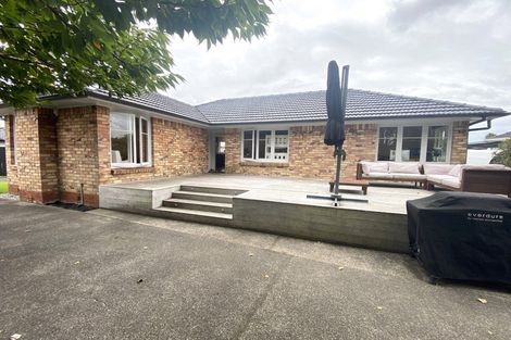 Photo of property in 21 Durham Street, Te Atatu Peninsula, Auckland, 0610