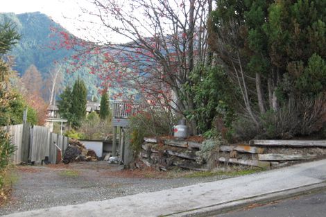 Photo of property in 36 Suburb Street, Queenstown, 9300