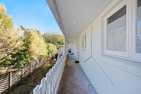 Photo of property in 2/18 Agra Crescent, Khandallah, Wellington, 6035