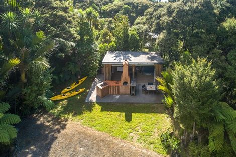 Photo of property in 5 Waihirere Drive, Tuateawa, Coromandel, 3583