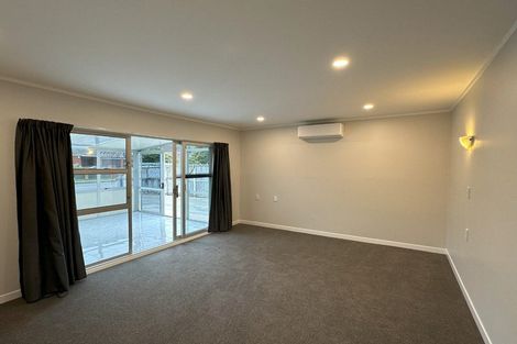 Photo of property in 2 Rawene Street, Waikanae, 5036