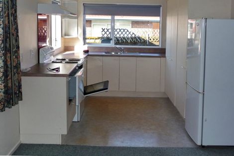 Photo of property in 2/63 Main Road, Titahi Bay, Porirua, 5022