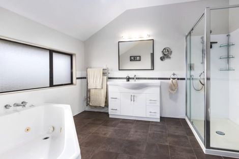 Photo of property in 17 Dornoch Place, Papakowhai, Porirua, 5024