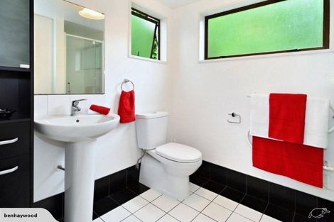 Photo of property in 2/125a Hackthorne Road, Cashmere, Christchurch, 8022