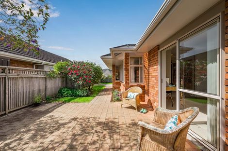Photo of property in 1 Greenaway Road, Waikanae, 5036