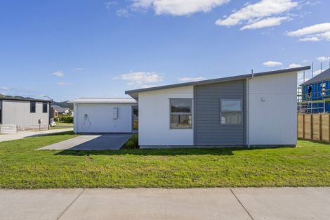 Photo of property in 8 Ngaroma Crescent, Whitianga, 3510
