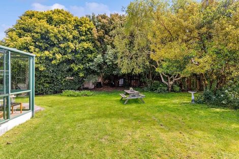 Photo of property in 37 Te Kupe Road, Paraparaumu Beach, Paraparaumu, 5032