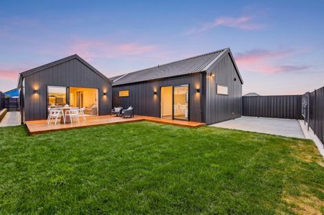 Photo of property in 7 Annie Aranui Drive, Poraiti, 4182