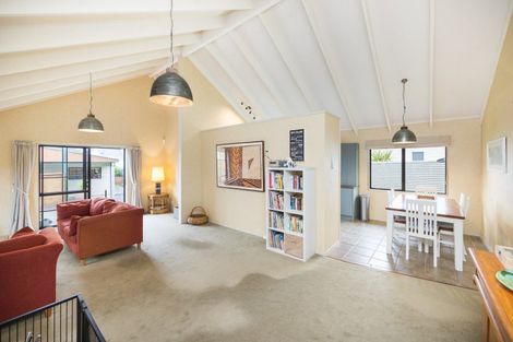 Photo of property in 5 Hennessy Street West, Foxton Beach, Foxton, 4815