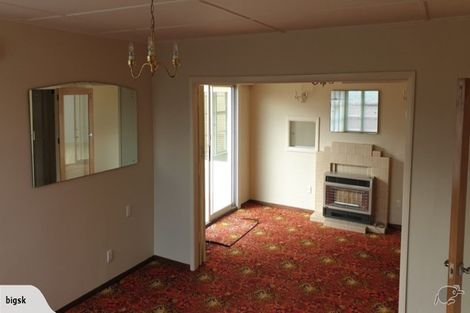 Photo of property in 198 Whites Line East, Waiwhetu, Lower Hutt, 5010