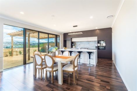 Photo of property in 17 Tawatawa Street, Long Bay, Auckland, 0630