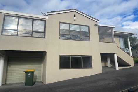Photo of property in 9 Gwenand Place, Botany Downs, Auckland, 2010