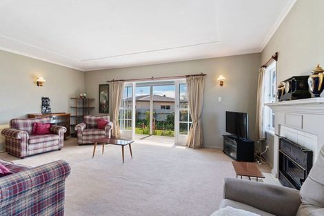 Photo of property in 16 Hogg Crescent, Masterton, 5810