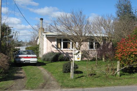 Photo of property in 2 Guy Street, Waipawa, 4210
