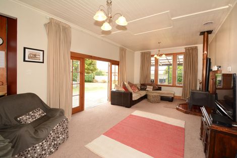 Photo of property in 27 Brough Street, Palmerston, 9430