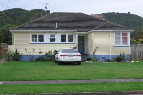 Photo of property in 77 Compton Crescent, Taita, Lower Hutt, 5011
