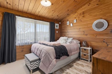 Photo of property in 108 Norana Road, Timberlea, Upper Hutt, 5018