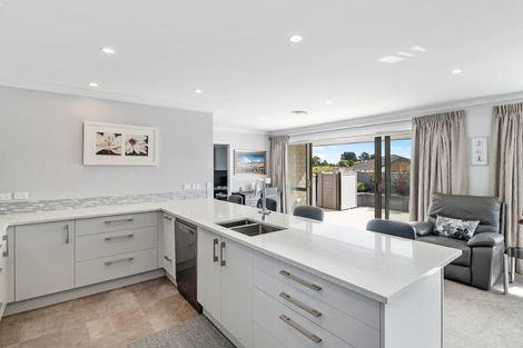 Photo of property in 18 Morepork Drive, Waikanae, 5036