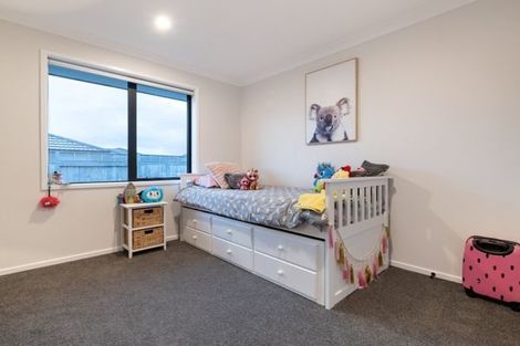 Photo of property in 15 Kotiate Street, Papamoa Beach, Papamoa, 3118