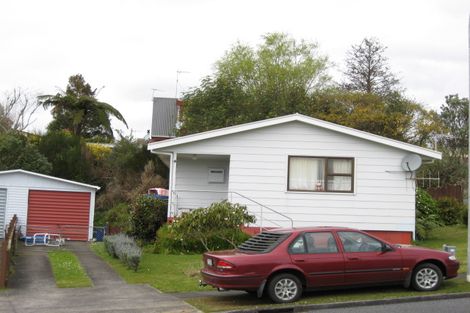 Photo of property in 42 Riversdale Drive, Merrilands, New Plymouth, 4312