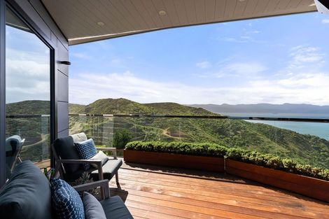 Photo of property in 35 Grumman Lane, Newlands, Wellington, 6037