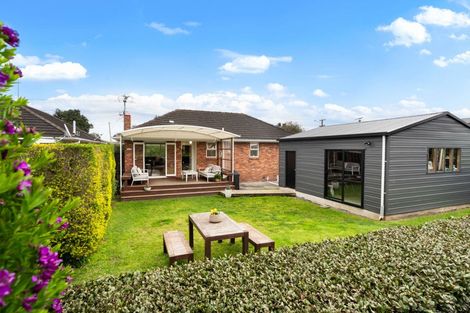 Photo of property in 71 Wallace Road, Mangere Bridge, Auckland, 2022