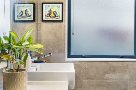 Photo of property in 31 Aldon Lane, The Gardens, Auckland, 2105