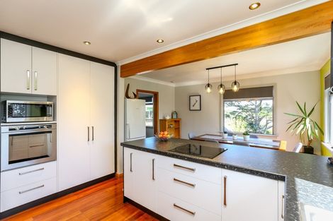 Photo of property in 128 Frankley Road, Frankleigh Park, New Plymouth, 4310