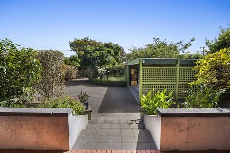 Photo of property in 187 South Road, Hawera, 4610