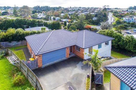 Photo of property in 13 Cartmel Avenue, Massey, Auckland, 0614