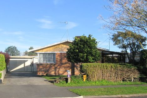 Photo of property in 71 Morrow Avenue, St Andrews, Hamilton, 3200