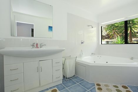 Photo of property in 25 Kauri Lane, Huntly, 3771