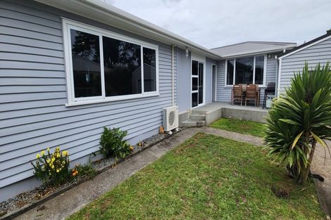 Photo of property in 13e York Crescent, Westown, New Plymouth, 4310