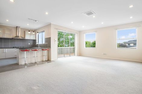 Photo of property in 13 Cape Vista Crescent, Pukekohe, 2120