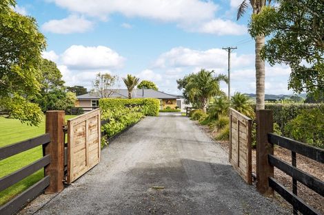 Photo of property in 590 Clevedon Kawakawa Road, Clevedon, Papakura, 2585