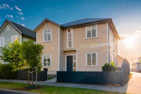 Photo of property in 5 Stitchbird Crescent, Papakura, 2110