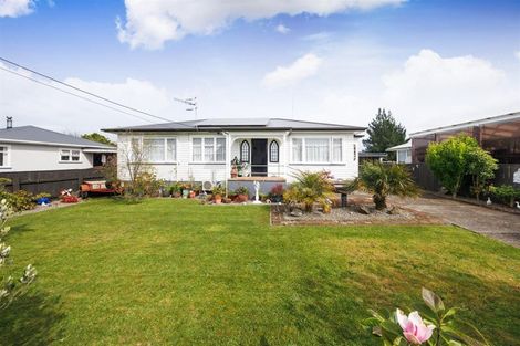 Photo of property in 11 Ahuru Street, Marton, 4710