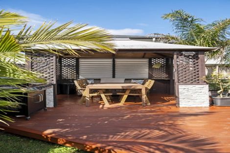 Photo of property in 2/38 Blacklock Avenue, Henderson, Auckland, 0612