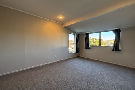 Photo of property in 40 Halswater Drive, Churton Park, Wellington, 6037