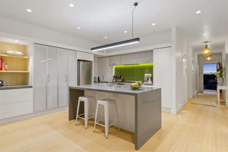 Photo of property in 7 Palmerston Road, Birkenhead, Auckland, 0626