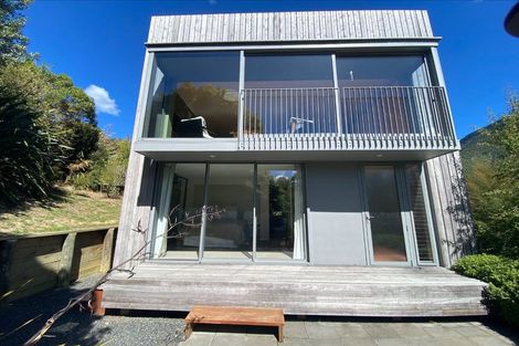 Photo of property in 16a Cornwall Street, Picton, 7220