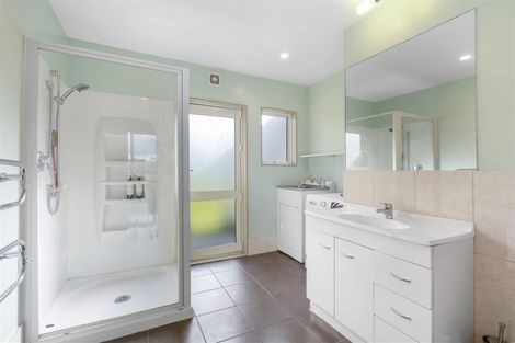 Photo of property in 1021 Old North Road, Waimauku, 0882