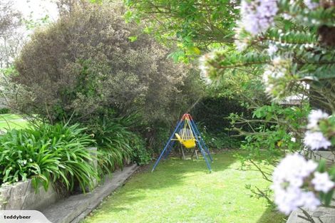 Photo of property in 15 Woburn Place, Takaro, Palmerston North, 4412