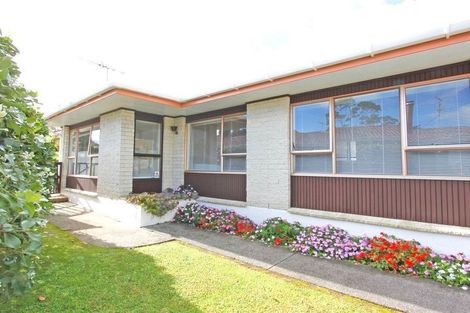 Photo of property in 23 Beechdale Crescent, Pakuranga Heights, Auckland, 2010