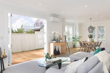 Photo of property in 5a Derwent Street, Morningside, Auckland, 1022