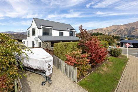 Photo of property in 47 Kings Drive, Wanaka, 9305