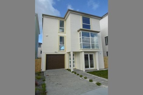 Photo of property in 32 Stephen Avenue, Henderson, Auckland, 0610