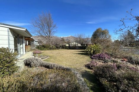 Photo of property in 1 Hunter Crescent, Wanaka, 9305