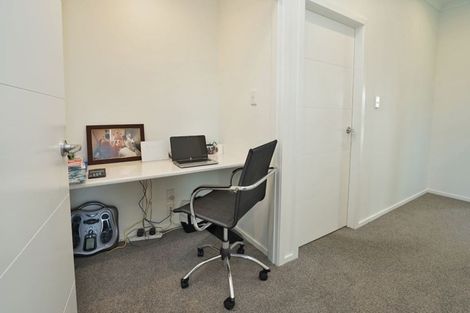 Photo of property in 14 Platina Place, Flagstaff, Hamilton, 3210