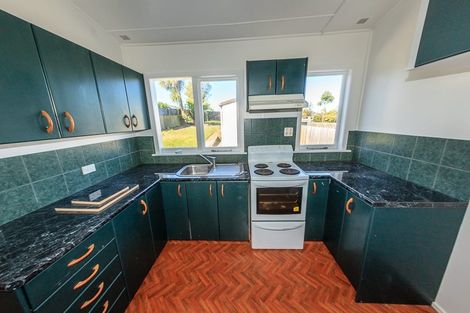 Photo of property in 16 Memorial Avenue, Parkside, Timaru, 7910